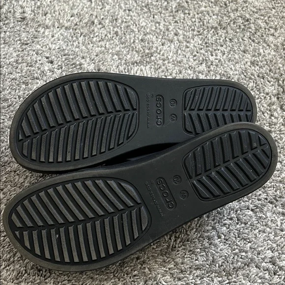 CROCS Women's LiteRide Black Strap Sandals Size 10W - Picture 3 of 4